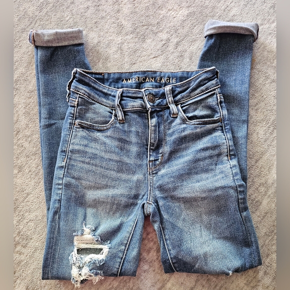 American Eagle Outfitters Women's Distressed Jeans Size 0 - Picture 2 of 6